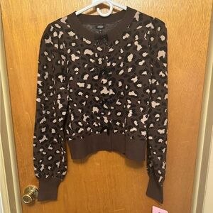 Sz S Express leopard print cropped cardigan w/ black sequin bow buttons NWT